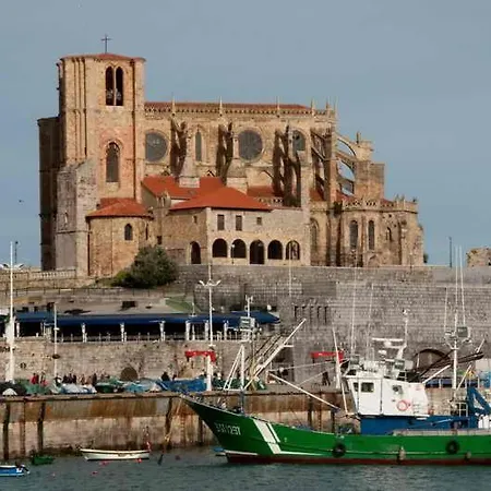 Centro Con Garaje Daire Castro Urdiales